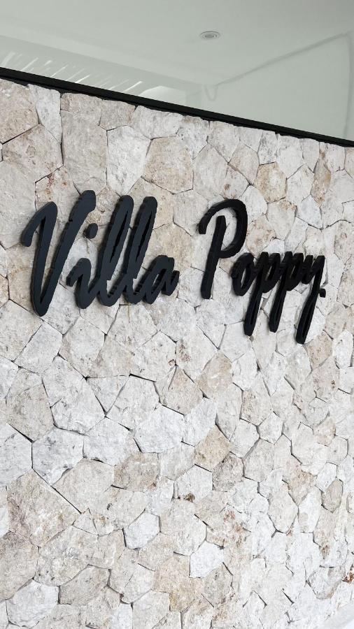 Villa Poppy Bumbak Canggu Exterior foto